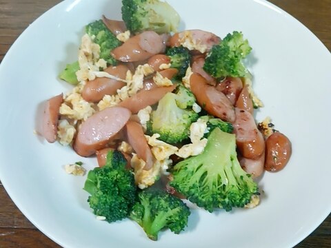 簡単☆ブロッコリーとウインナー炒め